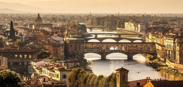 Florence is among the first cities you should visit after moving to Italy.